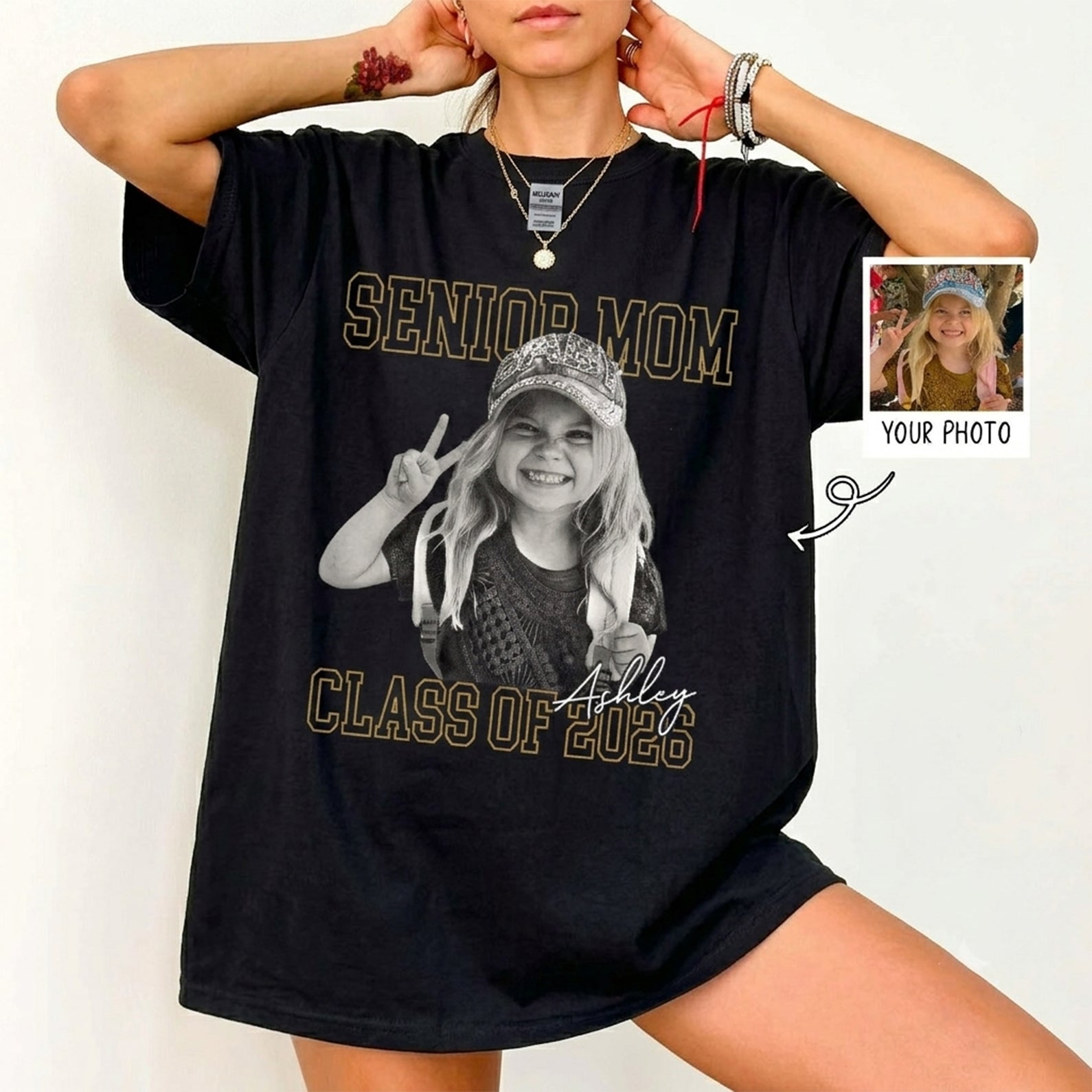 Custom Photo Senior Mom Shirt, Personalized Shirt, Class of 2027 Gift, Proud Mom 2027 Graduate