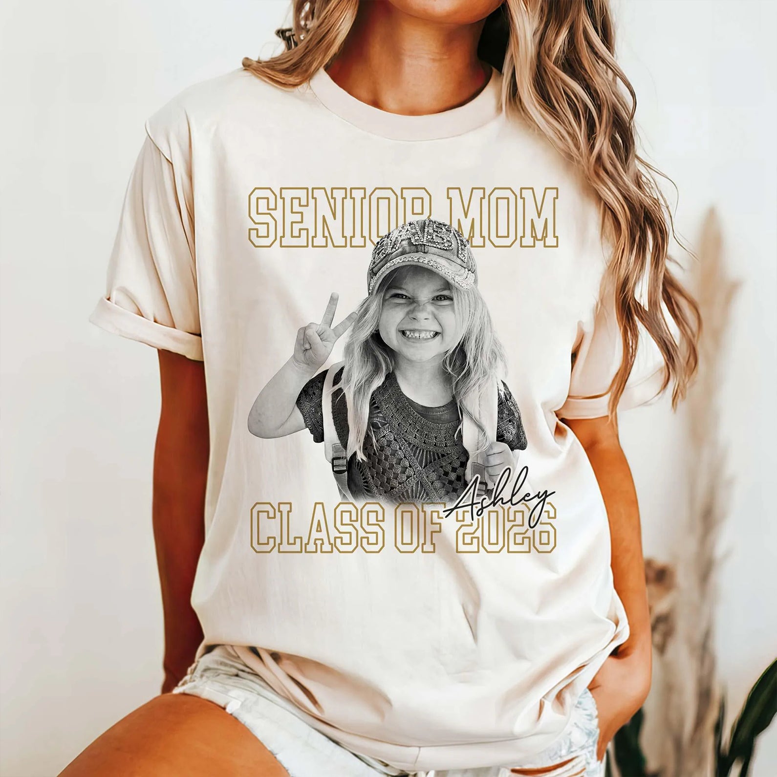 Custom Photo Senior Mom Shirt, Personalized Shirt, Class of 2027 Gift, Proud Mom 2027 Graduate